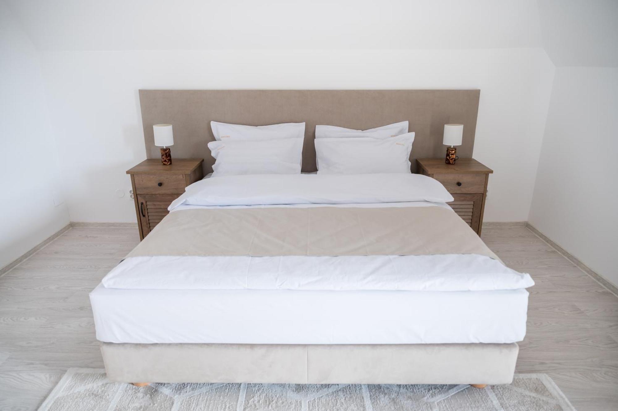 Monterai Resort 포이아나브라소프 외부 사진