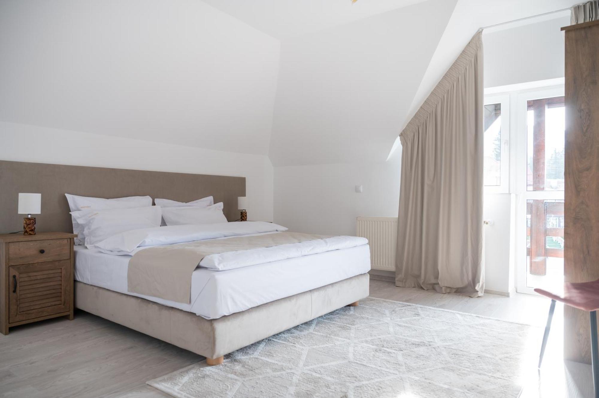 Monterai Resort 포이아나브라소프 외부 사진