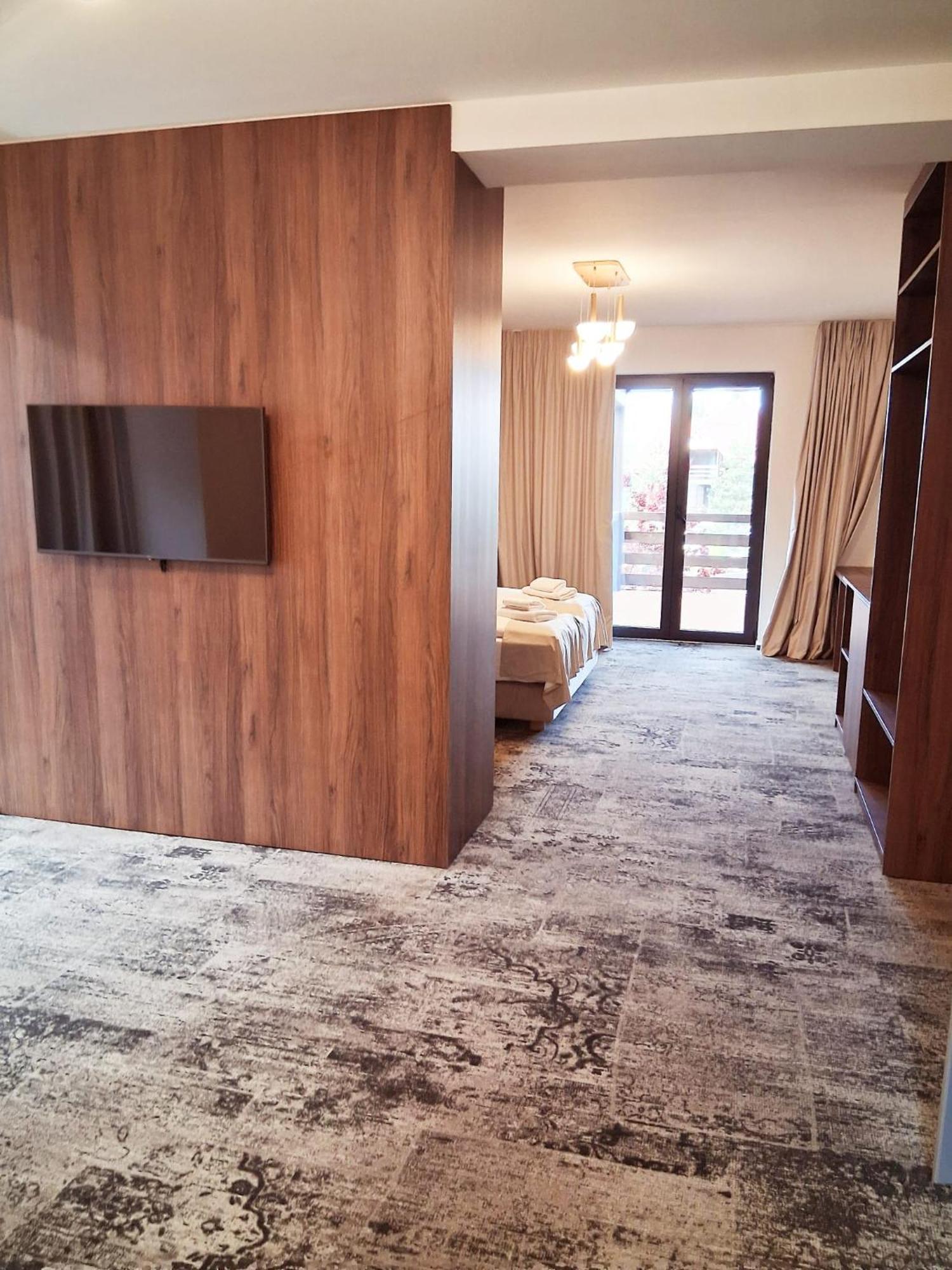 Monterai Resort 포이아나브라소프 외부 사진